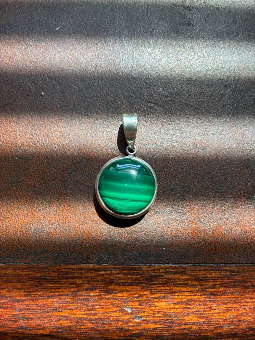 Green malachite Pendant - Elegant Silver Bezel